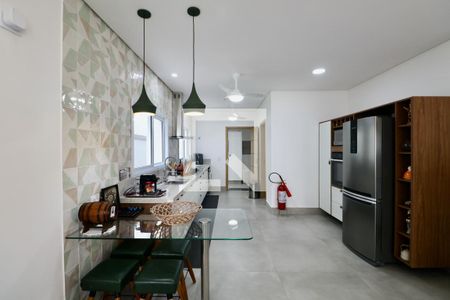 Casa para alugar com 450m², 5 quartos e 1 vaga Casa para alugar com 450m², 5 quartos e 1 vagaCozinha