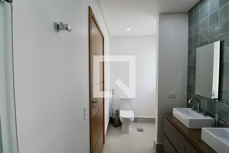 Casa para alugar com 450m², 5 quartos e 1 vaga Casa para alugar com 450m², 5 quartos e 1 vagaBanheiro Suíte