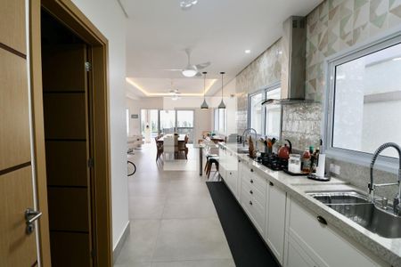 Casa para alugar com 450m², 5 quartos e 1 vaga Casa para alugar com 450m², 5 quartos e 1 vagaCozinha