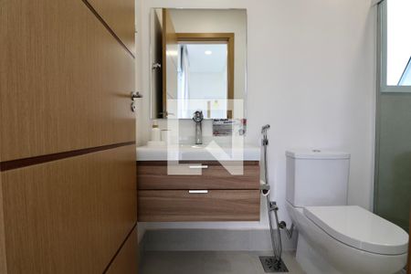 Casa para alugar com 450m², 5 quartos e 1 vaga Casa para alugar com 450m², 5 quartos e 1 vagaBanheiro Suíte 3