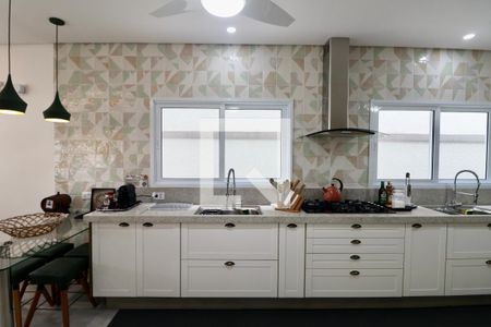 Casa para alugar com 450m², 5 quartos e 1 vaga Casa para alugar com 450m², 5 quartos e 1 vagaCozinha