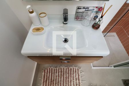 Casa para alugar com 450m², 5 quartos e 1 vaga Casa para alugar com 450m², 5 quartos e 1 vagaBanheiro Suíte 2