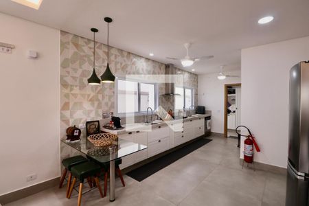 Casa para alugar com 450m², 5 quartos e 1 vaga Casa para alugar com 450m², 5 quartos e 1 vagaCozinha