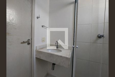Apartamento à venda com 55m², 2 quartos e 1 vaga Apartamento à venda com 55m², 2 quartos e 1 vagaBanheiro