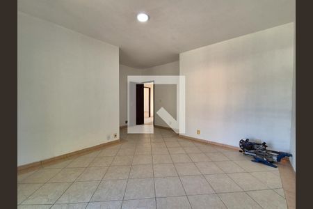 Casa de condomínio à venda com 180m², 3 quartos e 1 vaga Casa de condomínio à venda com 180m², 3 quartos e 1 vagaSuite