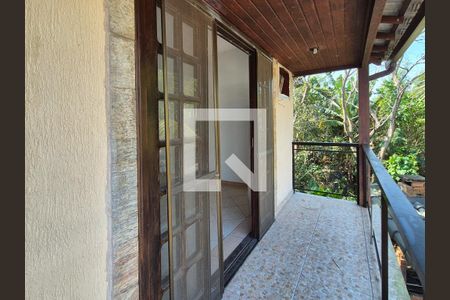 Casa de condomínio à venda com 180m², 3 quartos e 1 vaga Casa de condomínio à venda com 180m², 3 quartos e 1 vagaSuite - varanda