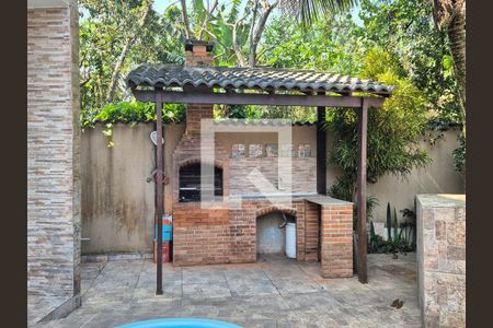 Casa de condomínio à venda com 180m², 3 quartos e 1 vaga Casa de condomínio à venda com 180m², 3 quartos e 1 vagaÁrea externa