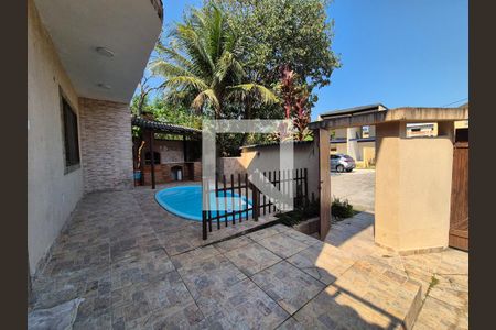 Casa de condomínio à venda com 180m², 3 quartos e 1 vaga Casa de condomínio à venda com 180m², 3 quartos e 1 vagaÁrea externa