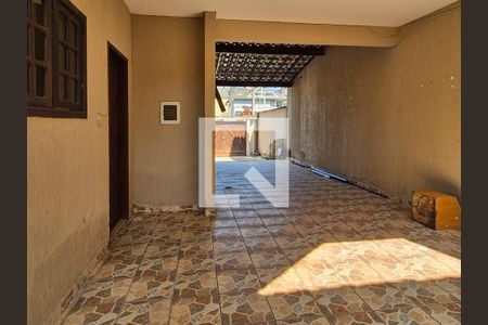 Casa de condomínio à venda com 180m², 3 quartos e 1 vaga Casa de condomínio à venda com 180m², 3 quartos e 1 vagaÁrea de serviço