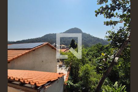 Casa de condomínio à venda com 180m², 3 quartos e 1 vaga Casa de condomínio à venda com 180m², 3 quartos e 1 vagaVista