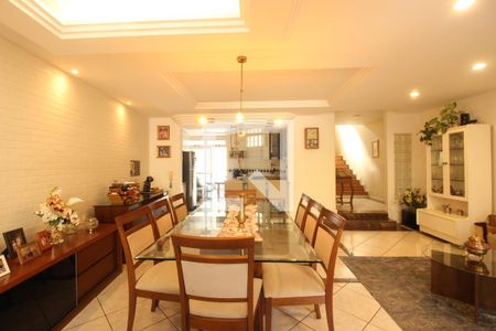 Sala de casa à venda com 4 quartos, 268m² em Santa Lúcia, Belo Horizonte