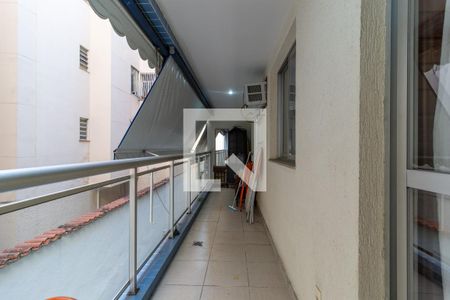 Apartamento à venda com 70m², 2 quartos e 1 vagaSala Varanda