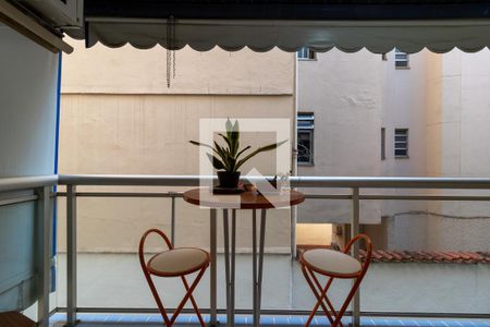 Apartamento à venda com 70m², 2 quartos e 1 vagaSala Varanda