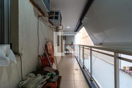 Apartamento à venda com 70m², 2 quartos e 1 vagaSala Varanda