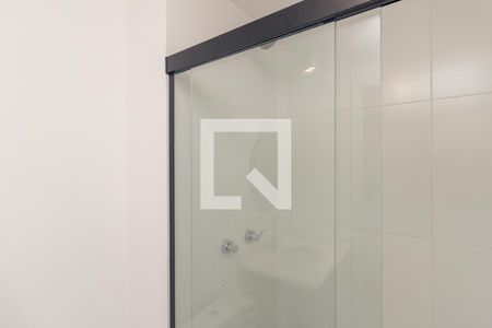 Banheiro de kitnet/studio para alugar com 1 quarto, 27m² em Vila Buarque, São Paulo