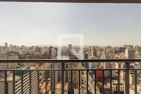 Studio para alugar com 27m², 1 quarto e sem vaga Studio para alugar com 27m², 1 quarto e sem vagaVaranda