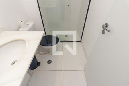 Banheiro de kitnet/studio para alugar com 1 quarto, 27m² em Vila Buarque, São Paulo