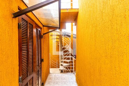 Casa à venda com 300m², 5 quartos e 2 vagas Casa à venda com 300m², 5 quartos e 2 vagasCasa 01 - Quintal