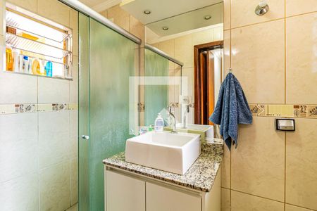 Casa à venda com 300m², 5 quartos e 2 vagas Casa à venda com 300m², 5 quartos e 2 vagasCasa 02 - Banheiro