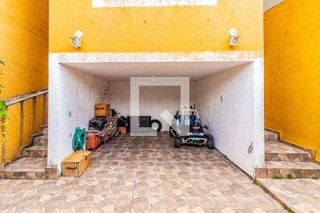 Casa à venda com 300m², 5 quartos e 2 vagas Casa à venda com 300m², 5 quartos e 2 vagasGaragem