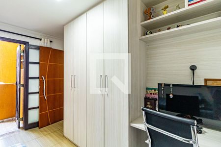 Casa à venda com 300m², 5 quartos e 2 vagas Casa à venda com 300m², 5 quartos e 2 vagasCasa 02 - Quarto 01