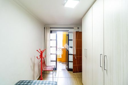 Casa à venda com 300m², 5 quartos e 2 vagas Casa à venda com 300m², 5 quartos e 2 vagasCasa 02 - Quarto 01