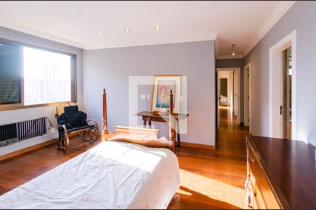 Apartamento à venda com 240m², 4 quartos e 3 vagasSuíte 1