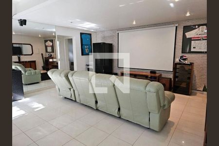 Casa à venda com 4 quartos, 473m² em Chácara Monte Alegre, São Paulo