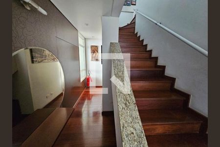 Casa à venda com 4 quartos, 473m² em Chácara Monte Alegre, São Paulo
