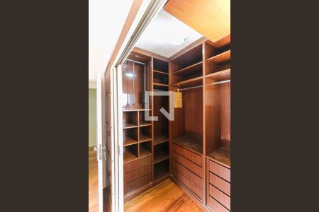 Apartamento para alugar com 86m², 3 quartos e 2 vagas Apartamento para alugar com 86m², 3 quartos e 2 vagasCloset da suíte
