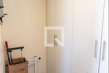 Apartamento à venda com 93m², 3 quartos e 2 vagas Apartamento à venda com 93m², 3 quartos e 2 vagasQuarto de serviço