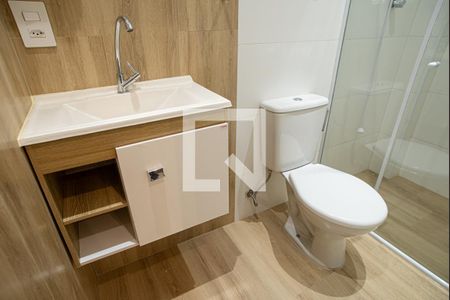 Banheiro de kitnet/studio para alugar com 1 quarto, 15m² em Bela Vista, São Paulo