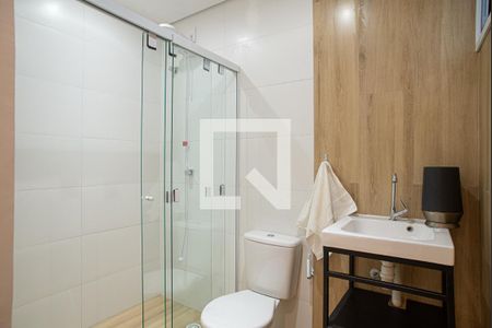 Banheiro de kitnet/studio para alugar com 1 quarto, 17m² em Bela Vista, São Paulo