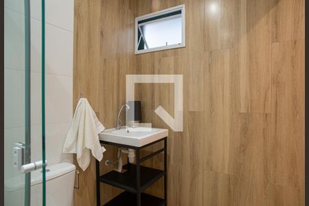 Banheiro de kitnet/studio para alugar com 1 quarto, 17m² em Bela Vista, São Paulo