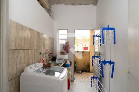 Casa à venda com 182m², 4 quartos e 3 vagas Casa à venda com 182m², 4 quartos e 3 vagasÁrea de Serviço 2