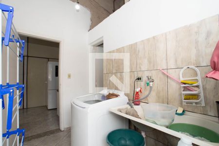 Casa à venda com 182m², 4 quartos e 3 vagas Casa à venda com 182m², 4 quartos e 3 vagasÁrea de Serviço 2