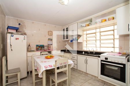 Casa à venda com 182m², 4 quartos e 3 vagas Casa à venda com 182m², 4 quartos e 3 vagasCozinha