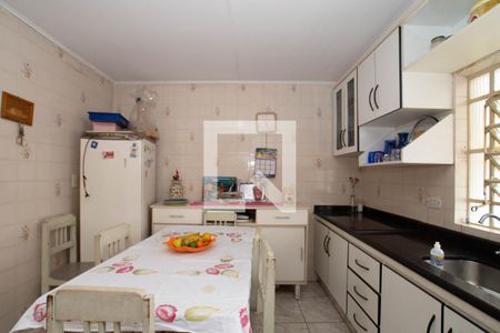 Casa à venda com 182m², 4 quartos e 3 vagas Casa à venda com 182m², 4 quartos e 3 vagasCozinha