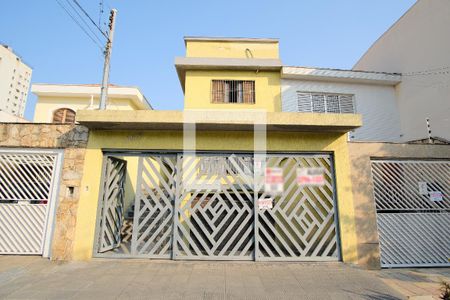 Casa para alugar com 255m², 4 quartos e 8 vagasFachada