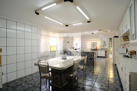 Casa para alugar com 255m², 4 quartos e 8 vagasCozinha