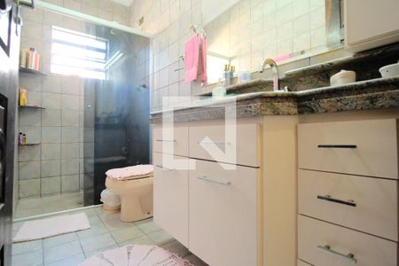 Casa para alugar com 255m², 4 quartos e 8 vagasBanheiro Social