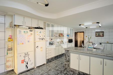 Casa para alugar com 255m², 4 quartos e 8 vagasCozinha