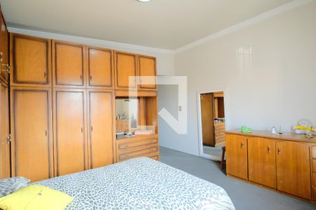 Casa para alugar com 255m², 4 quartos e 8 vagasSuíte 1