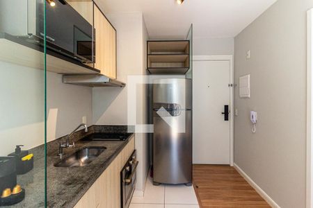 Cozinha de apartamento para alugar com 1 quarto, 25m² em República, São Paulo