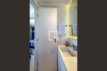 Apartamento à venda com 93m², 2 quartos e 2 vagasBanheiro da Suíte 2