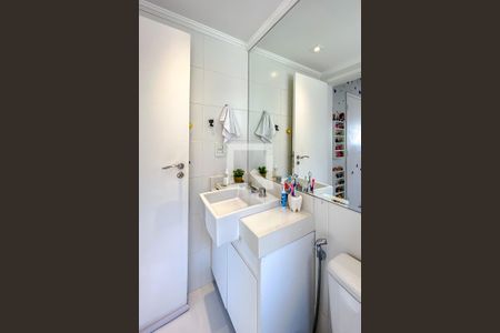 Apartamento à venda com 93m², 2 quartos e 2 vagasBanheiro da Suíte