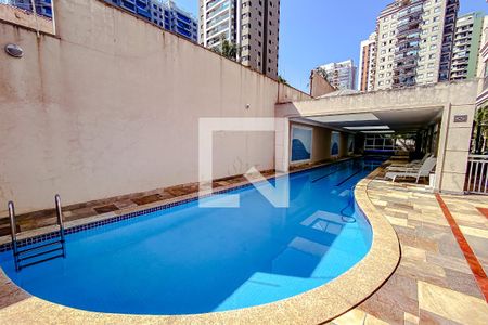Apartamento à venda com 93m², 2 quartos e 2 vagasÁrea comum - Piscina