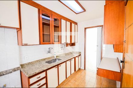 Apartamento à venda com 75m², 2 quartos e 1 vagaCozinha