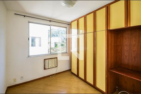 Apartamento à venda com 75m², 2 quartos e 1 vagaQuarto 