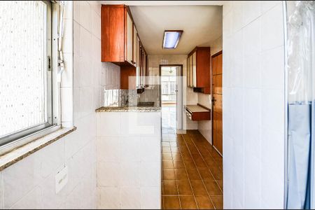 Apartamento à venda com 75m², 2 quartos e 1 vagaCozinha